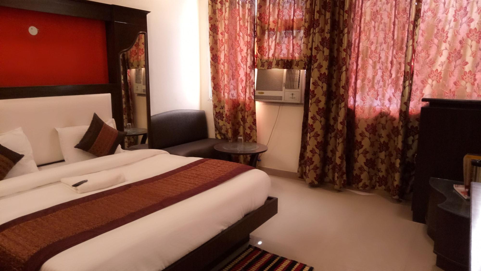 Oyo Flagship Kumar Palace New Delhi Exterior photo