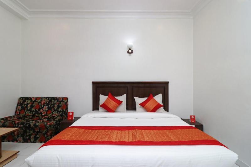 Oyo Flagship Kumar Palace New Delhi Exterior photo